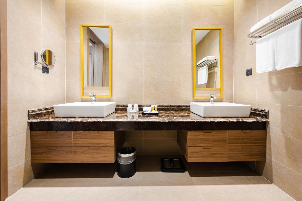 Muong Thanh Luxury Ha Long Centre II Bagian luar foto