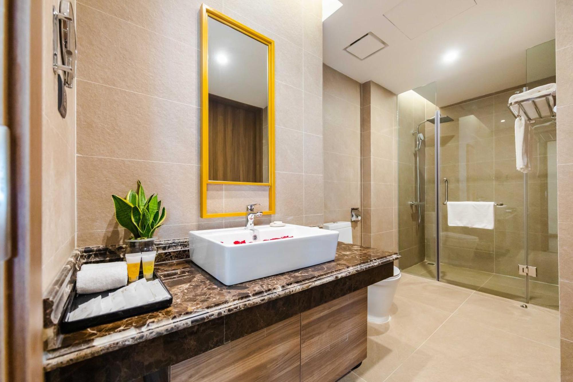Muong Thanh Luxury Ha Long Centre II Bagian luar foto